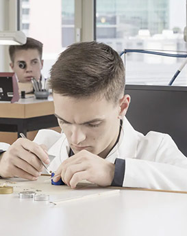 凯罗尔·切尔西-南通百年灵售后服务中心