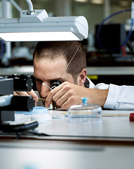 查尔斯·彼得艾伯特-南通百年灵售后服务中心